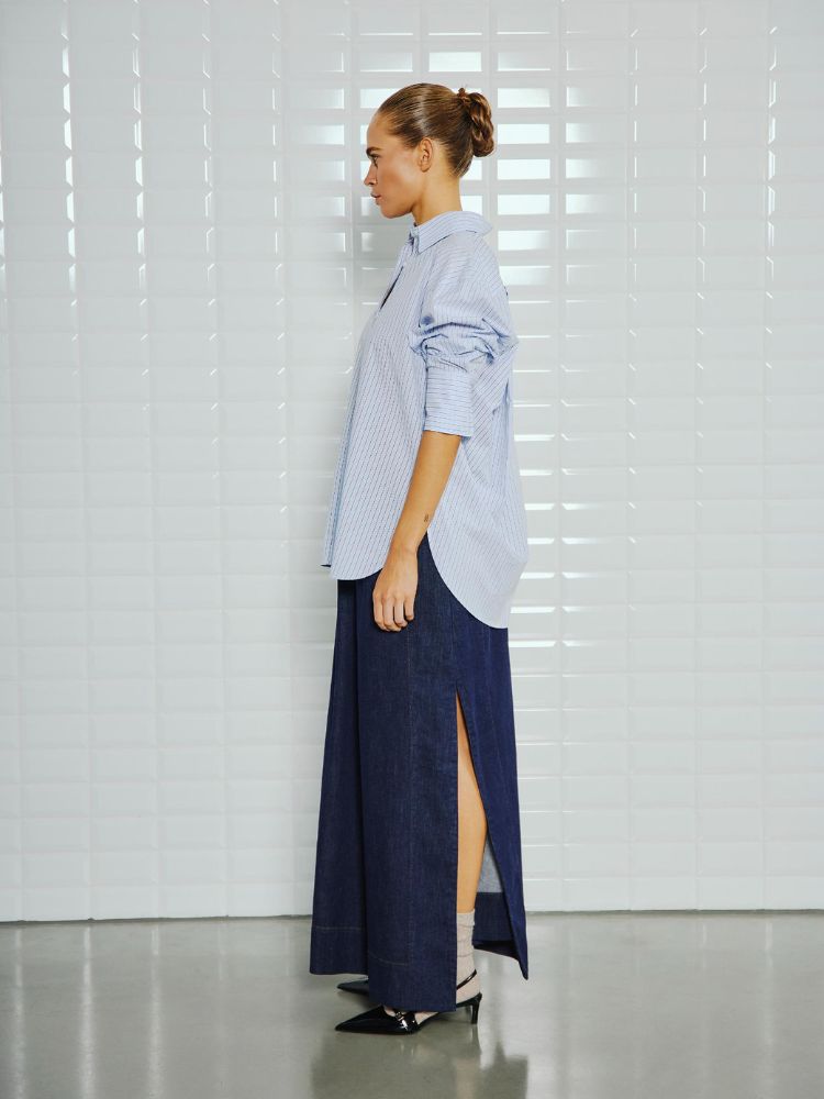 With black NOA striped shirt true blue stripe