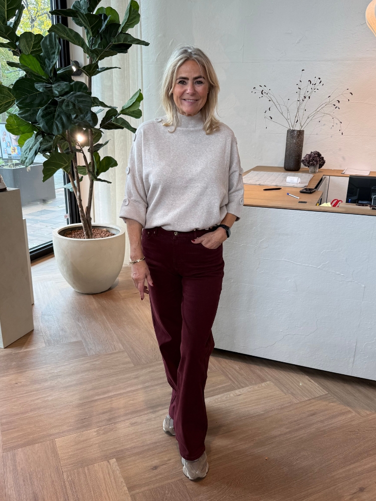 Trui korte mouw met knopen beige