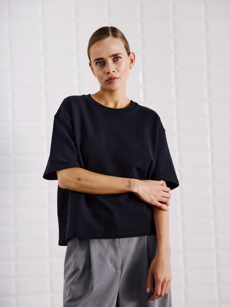 SLTNDRA SS tee zwart