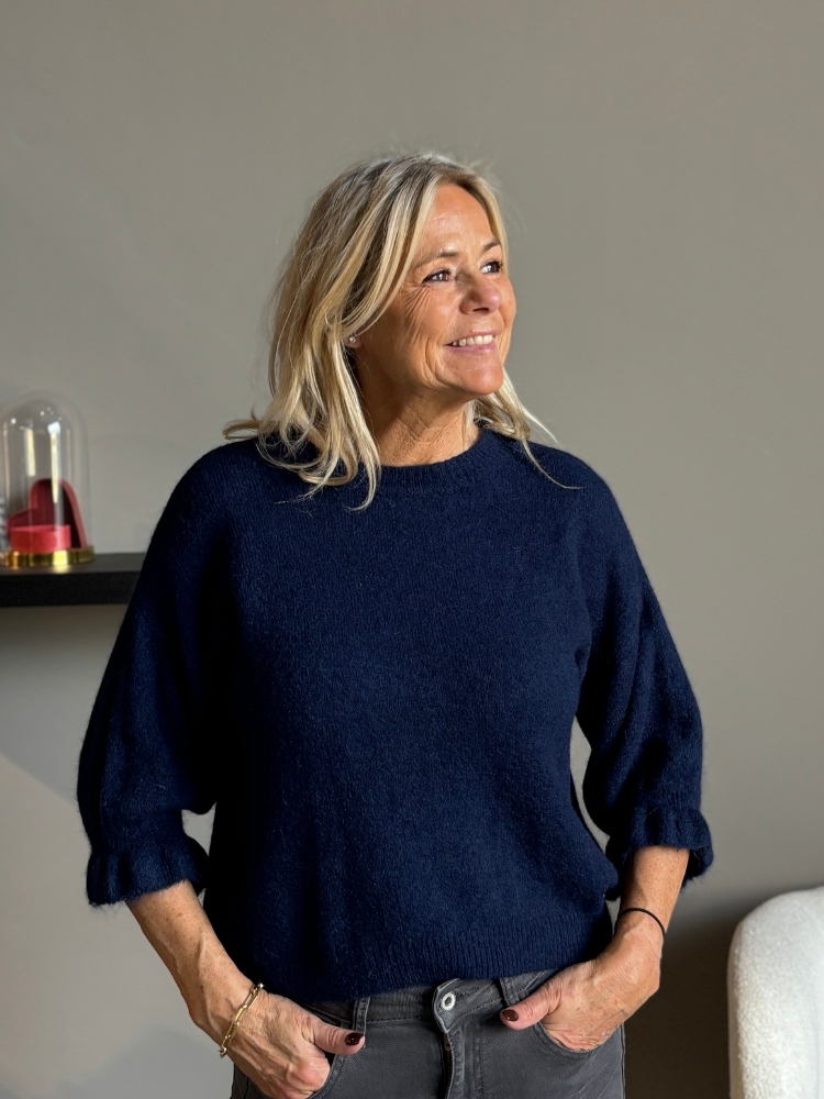 Soft sweater ruffle mouw blauw