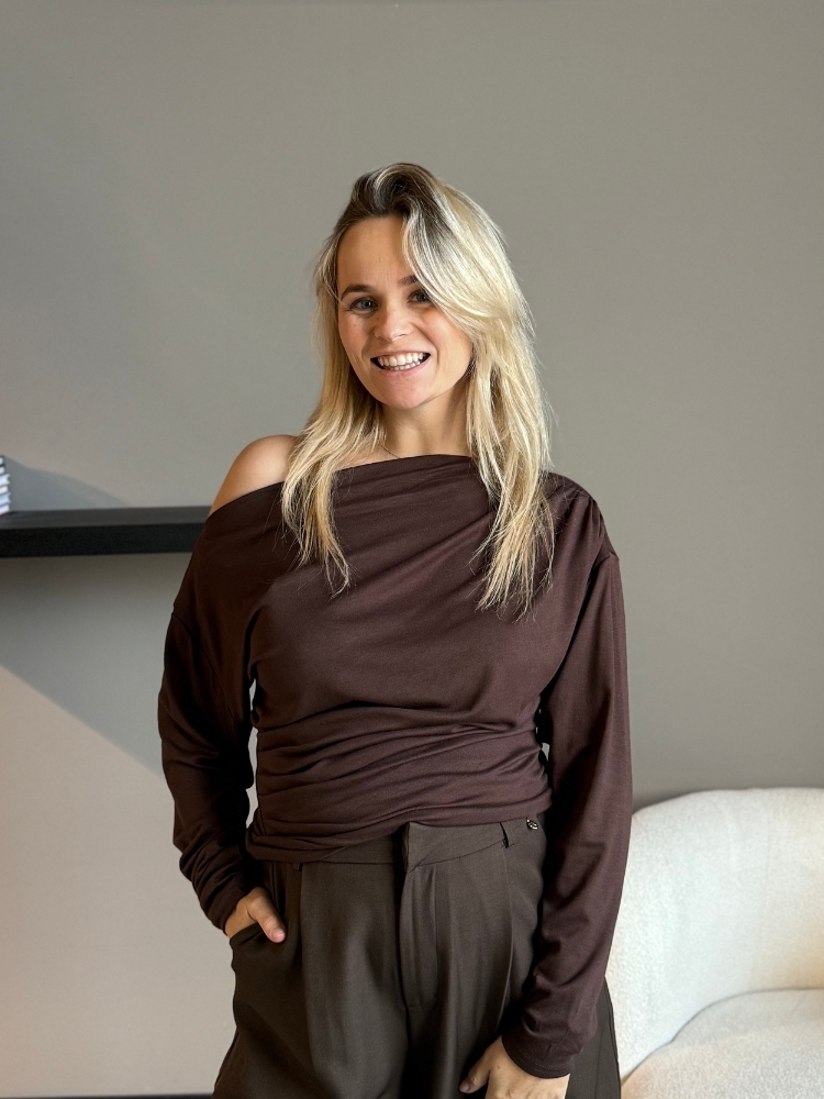 Soft top off shoulder coffee