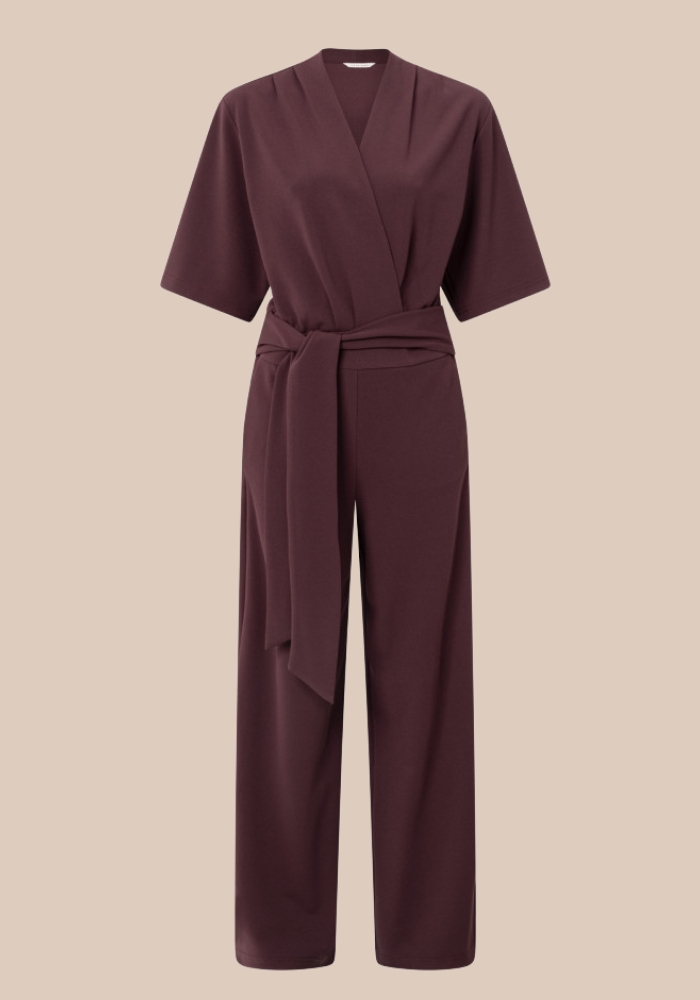 yaya 01-349023-511 Jersey jumpsuit met korte mouwen en strikceintuur paars