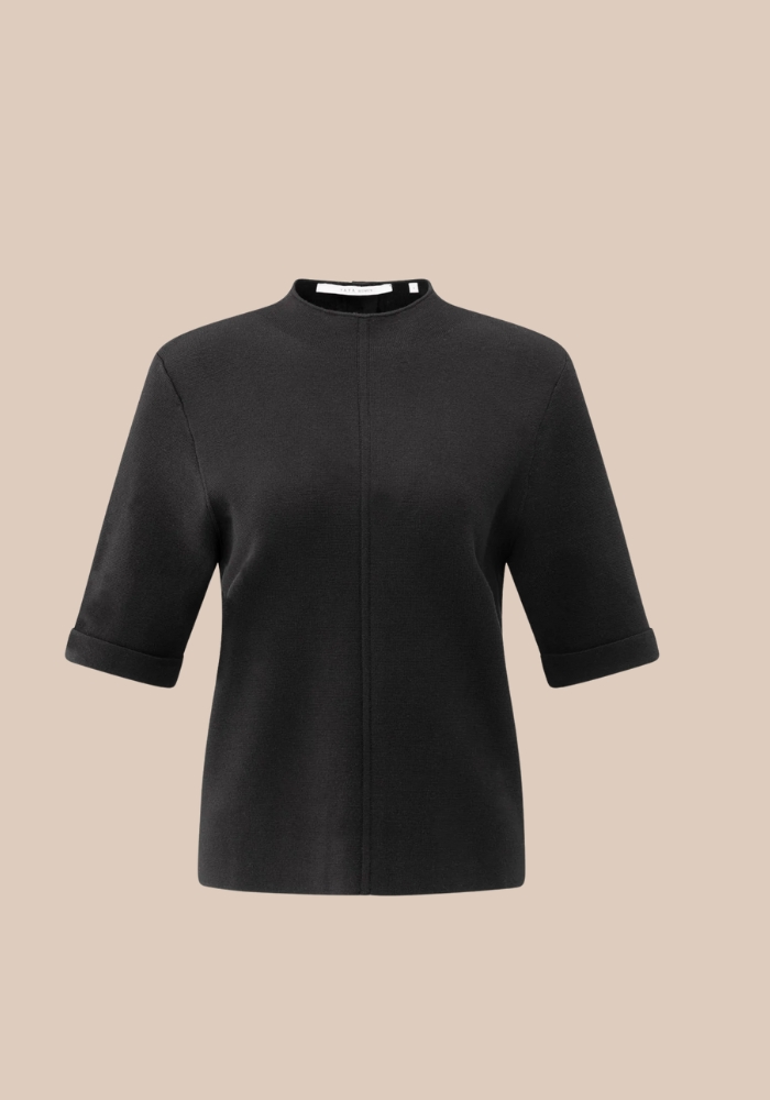 YAYA 01-000529-511 Fijne trui met halve mouwen en knoopsluiting achter