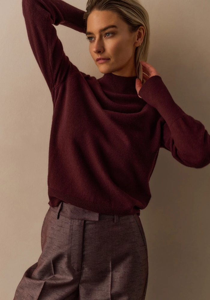 yaya 01-000532-511 Fijne gebreide trui met col en opengewerkte halslijn - Afbeelding 4