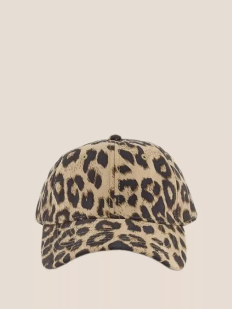 By Jill Gwen leopard pet