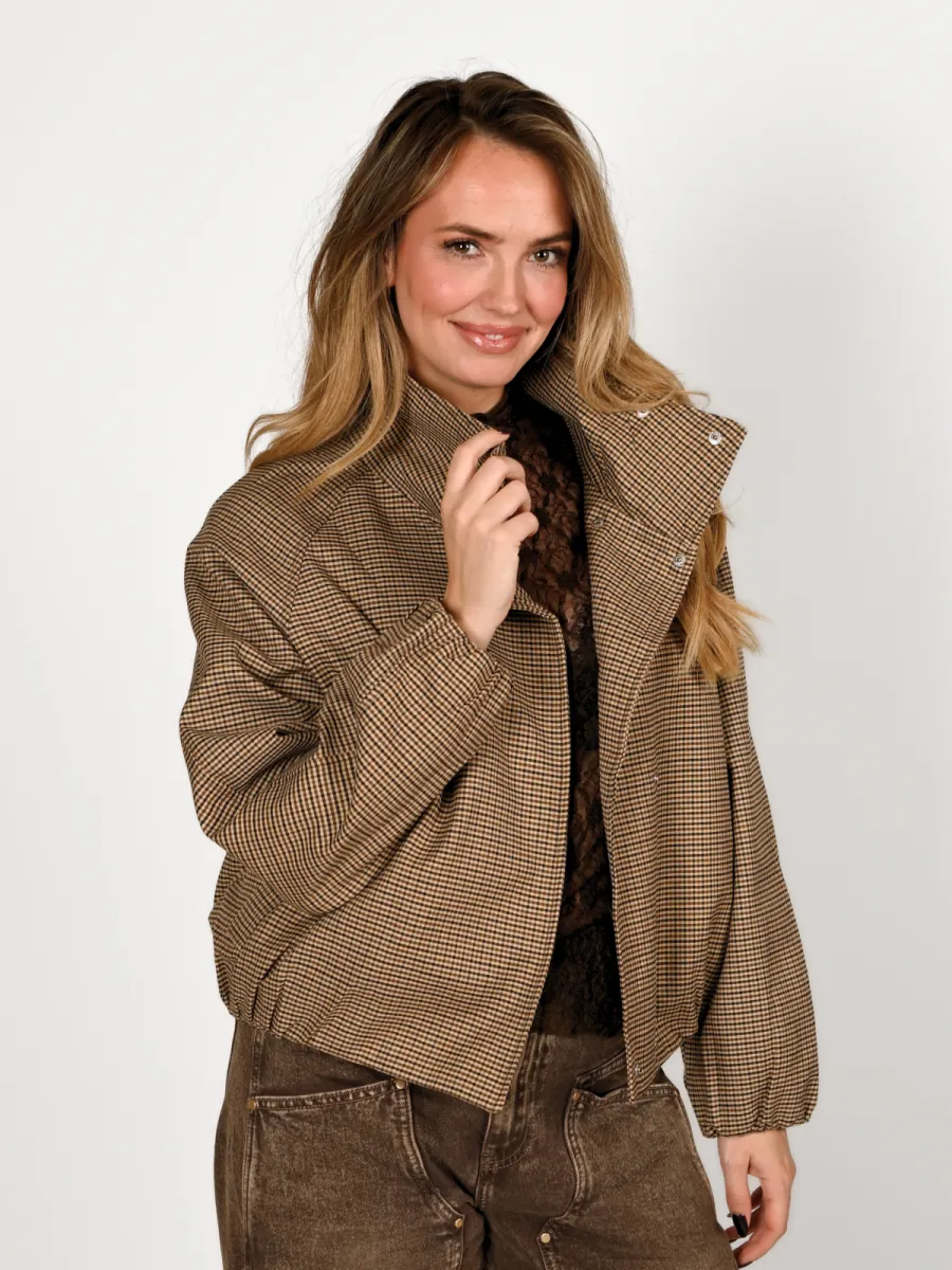 By Jill By Jill Ruit jasje Holly Bruin